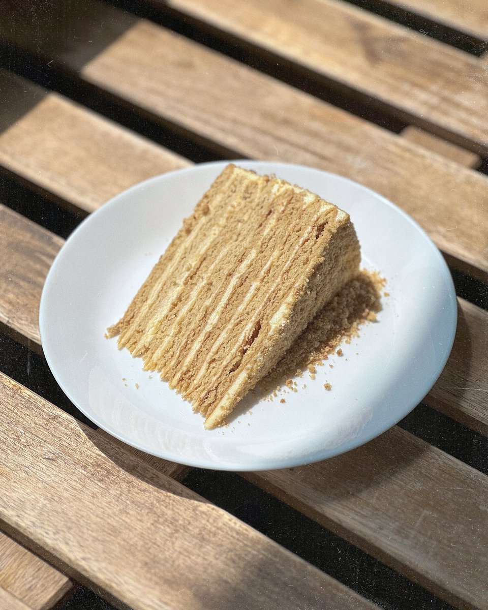 PastelMonoMY's tweet photo. Korang team mana?

🔁 RT Team Burnt Cheesecake
⭐️ FAV Team Medovik Honey Russian Cake https://t.co/T49NSmk1T4