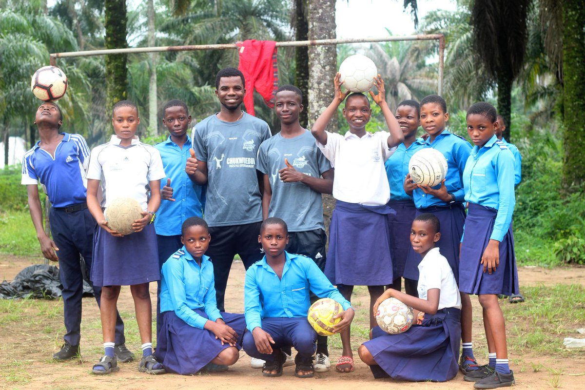 ChukwuebukaFA's tweet photo. WEEK 67➡️ #CSFFTP23
Pictures from week 67 of "Chukwuebuka School Freestyle⚽ Training Program" on Friday 23/6 with with our founder/chairman @ChukwuebukaEZ & @VictorKipo
🎥 https://t.co/5r9tWyT9gL
🎥 https://t.co/hGI15wBpv9
#ChukwuebukaFreestyle #ChukwuebukaAcademy #CSFFTP https://t.co/yt4v8Sx9mI