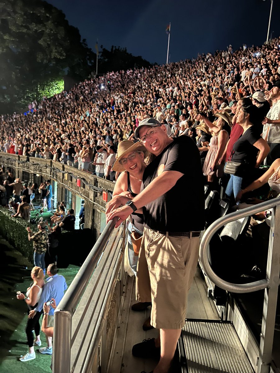 Ethan_Seligson's tweet photo. @zachlanebryan my mom just got thrown up on which sucked but I gotta say we were given good seats and a great time. She said it was worth it even though her clothes were ruined. https://t.co/I4joVpCwPH