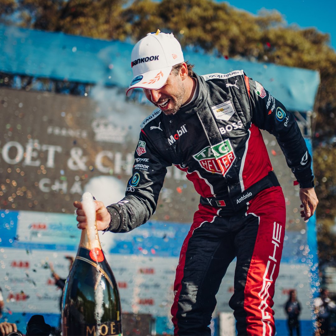 CatoNetworks's tweet photo. Just like with data transfers, high speed on track is essential, and that’s exactly what @Afelixdacosta demonstrated today!
Thrilled to see António on the podium again, well deserved. Congrats to the TAG Heuer Porsche Formula E Team!
#SimplicityAtSpeed #PortlandEPrix https://t.co/gO0ZQcsMp0