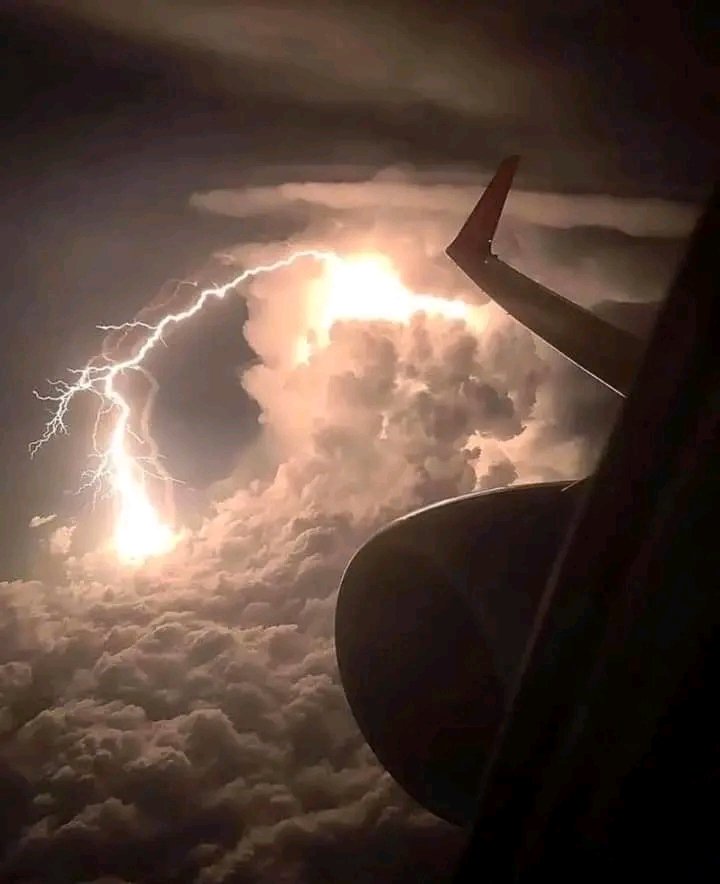 Thunderstorm captured at high altitude ☁️⚡️