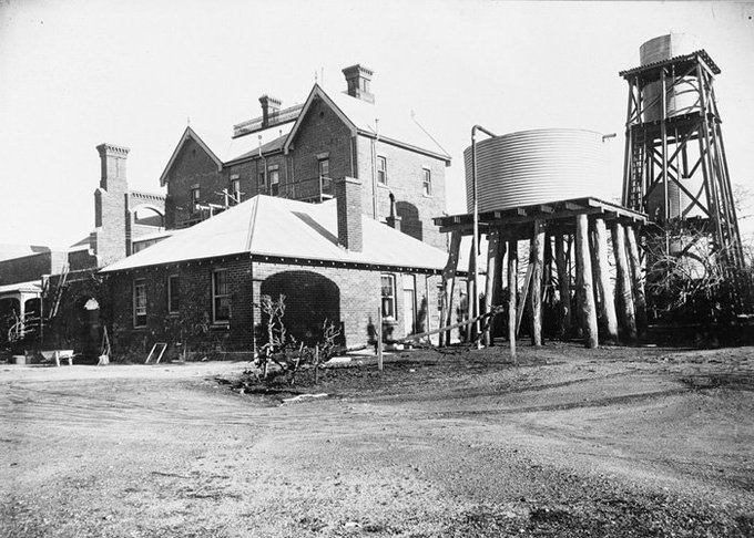 Government House at Yarralumla in 1926, just after being purchased by the federal Government to become the residence of the Governor-General