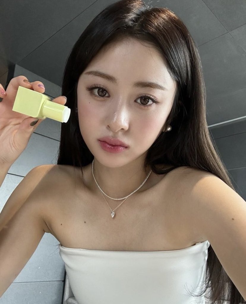 jenaissantz's tweet photo. take a selfie with my current favorite perfume soap from tamburins! https://t.co/Ps0gNqyGRv