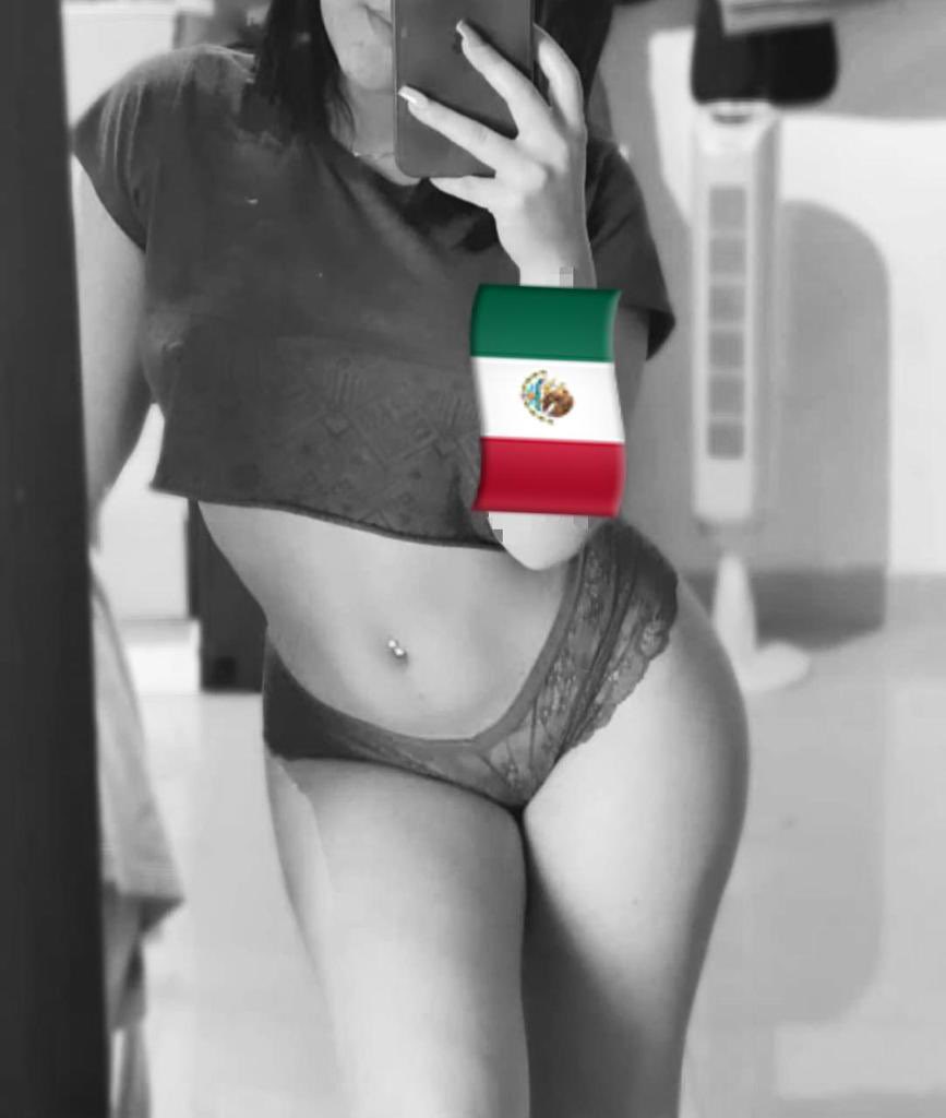 BarbieVall3's tweet photo. Mi mejor amiga está deliciosa (yolet) disponible https://t.co/YPojOEWo13
