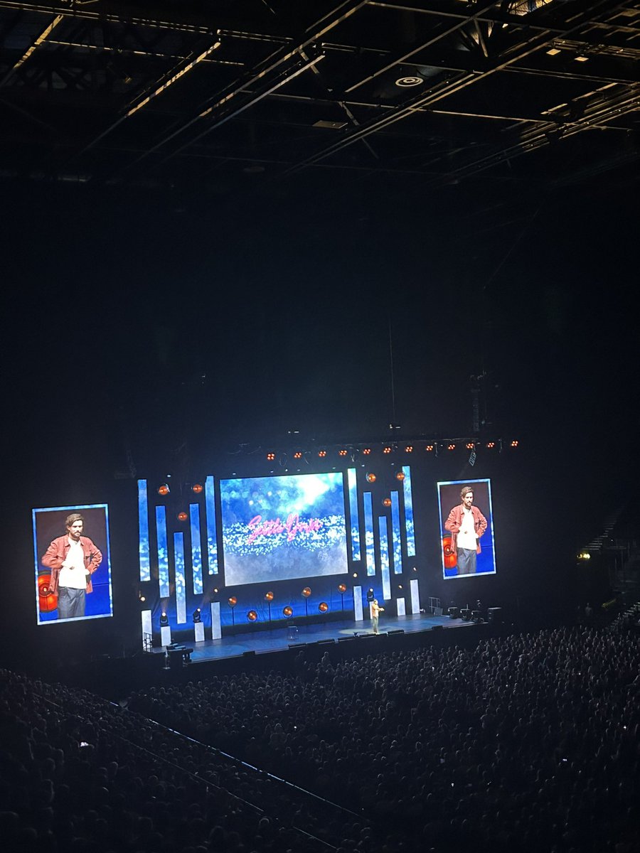 kinsella160's tweet photo. Enjoyed watching @jackwhitehall last night at the @AOArena!! Definitely worth the watch https://t.co/lMrt1HcY0B