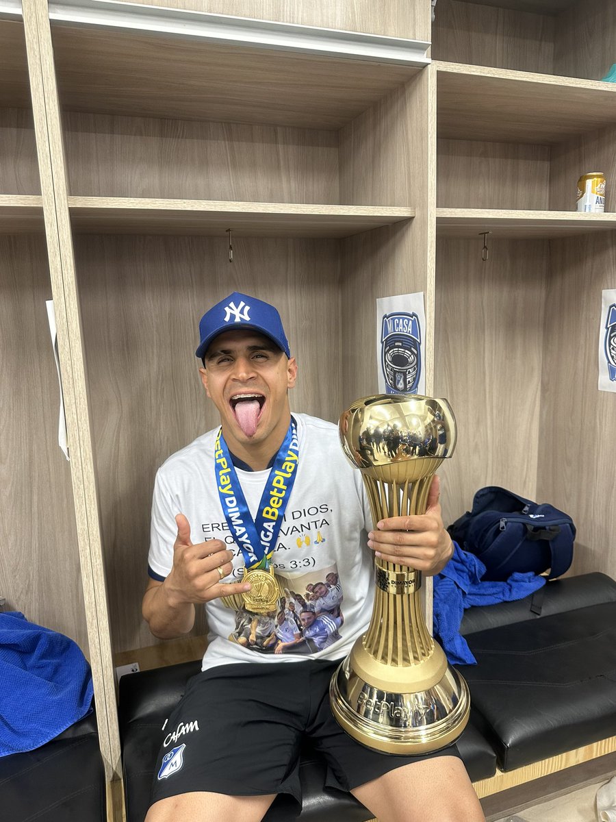 “Jesús le dijo: ¿No te he dicho que si crees, verás la gloria de Dios?”
S. Juan 11:40  🙏🙌⚽️💙🤍 
GRACIAS PAPA DIOS