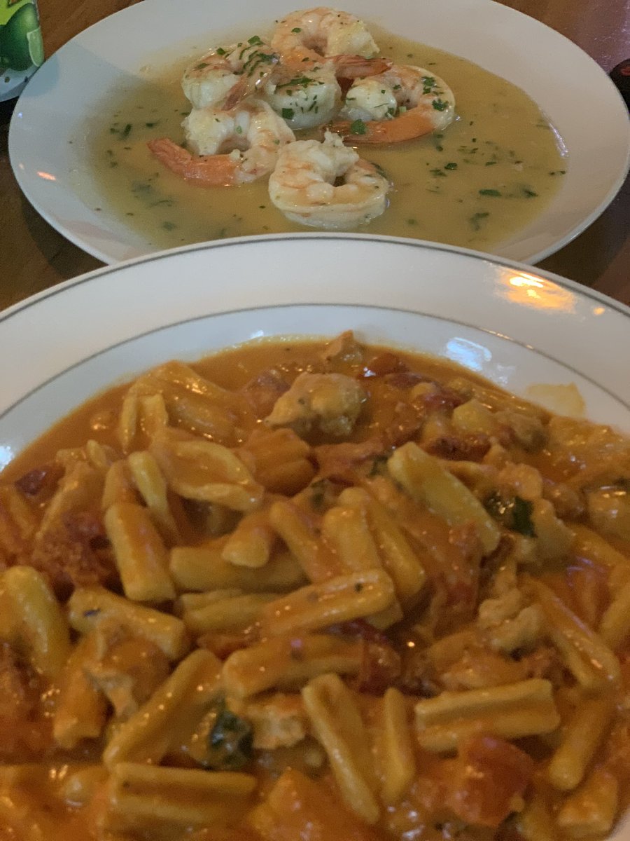 And We’re off. Cavatelle Michelangelo and shrimp scampi <a href="/RomaDeliCafe/">Roma Deli 🇮🇹</a>