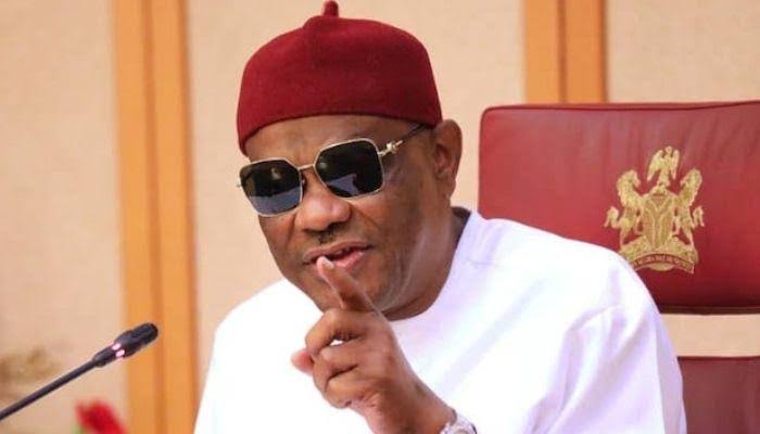 Imranmuhdz's tweet photo. Minority party Senators are spoiling for a showdown with the Wike over what they perceive as manoeuvring to foist his choice on them as the next Senate Minority Leader.
“It has come to the notice of the Minority Political Parties in the Senate of an attempt by forces https://t.co/BmVhkQ8oam