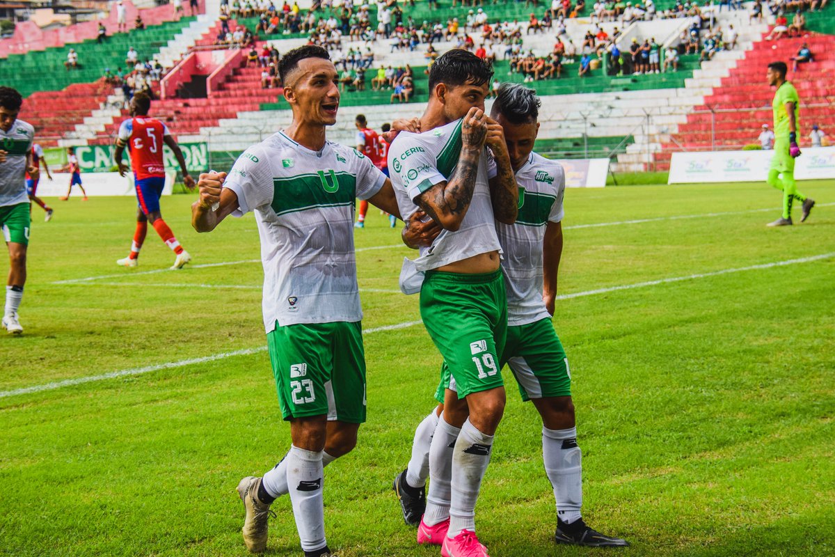 LDUPoficial's tweet photo. Hoy juega Liga!!
Todos al Reales Tamarindos💚🤍

 #VamosLiga🟢⚪️ https://t.co/4TWcPw10YJ