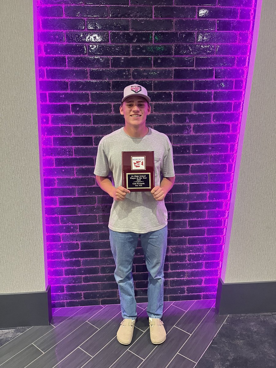 What a cool honor winning 1A player of the year for Washington state. Huge thanks to my family and friends, my parents for the huge sacrifices they have made for me to pursue my dreams, and any coach who has spent time helping develop me into the player I am today!  <a href="/dp_stagbb/">Deer Park Stag Baseball</a>