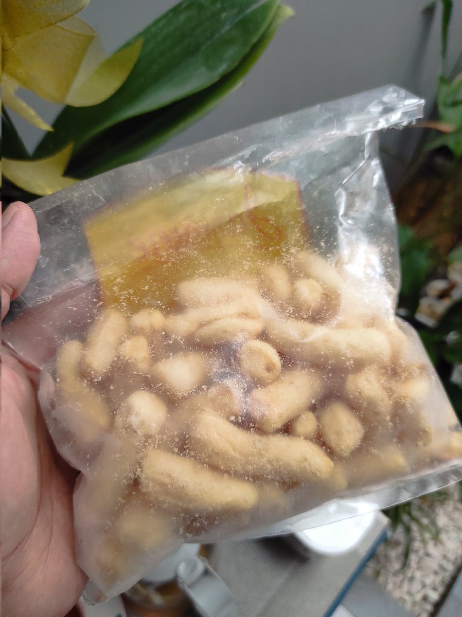 Widino's tweet photo. Beberapa life hack pake kulkas freezer non-frost yg pernah gw coba:
✅ Roti tawar awet berbulan2
✅ Krupuk mlempem jadi renyah lagi
✅ Amplang mlempem dan alot jadi renyah lagi
✅ Lidah kucing lembek jadi keras n krenyes lagi
✅ Ice cube di wadah tertutup ga bikin es menyusut. https://t.co/oDVLvXIwPV