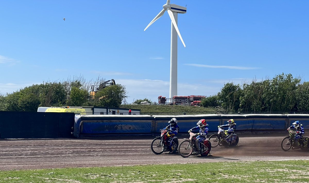 P88weePaul's tweet photo. Congratulations to @workycomets on putting on a great afternoon yesterday. It might not of been our day on the track but racing was great and so was the GP/BBQ! Excellent set-up a credit to all concerned 👏🔵⚪️ #workingtoncomets https://t.co/cYP1N56KBU