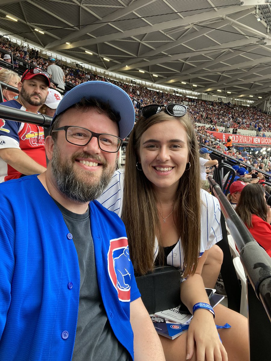 Awesome day at #MLBLondonSeries, with the @Cubs taking the W! Great to meet one half of @ChicagoCubsUK, @CubRachel! Bring on day 2! Let’s go Cubbies!!!