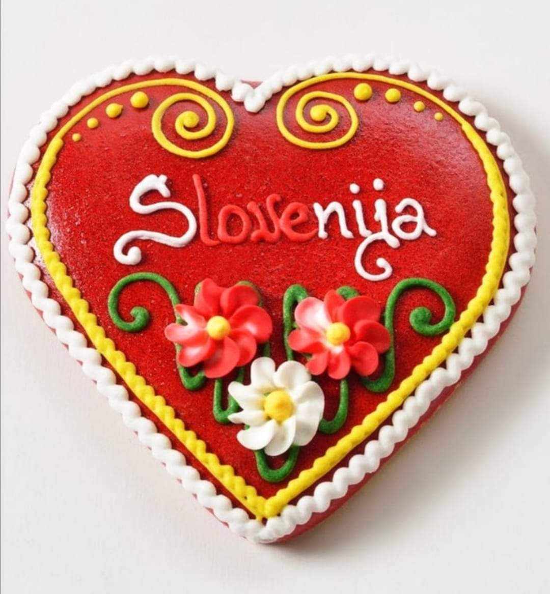 JolandaVrecar's tweet photo. Ne z besedo puhlo,
ki v ustih mine,
z deli kažimo ljubezen do domovine!
Vse najboljše  moja domovina Slovenija🙏❤️ https://t.co/S240ujwNvt