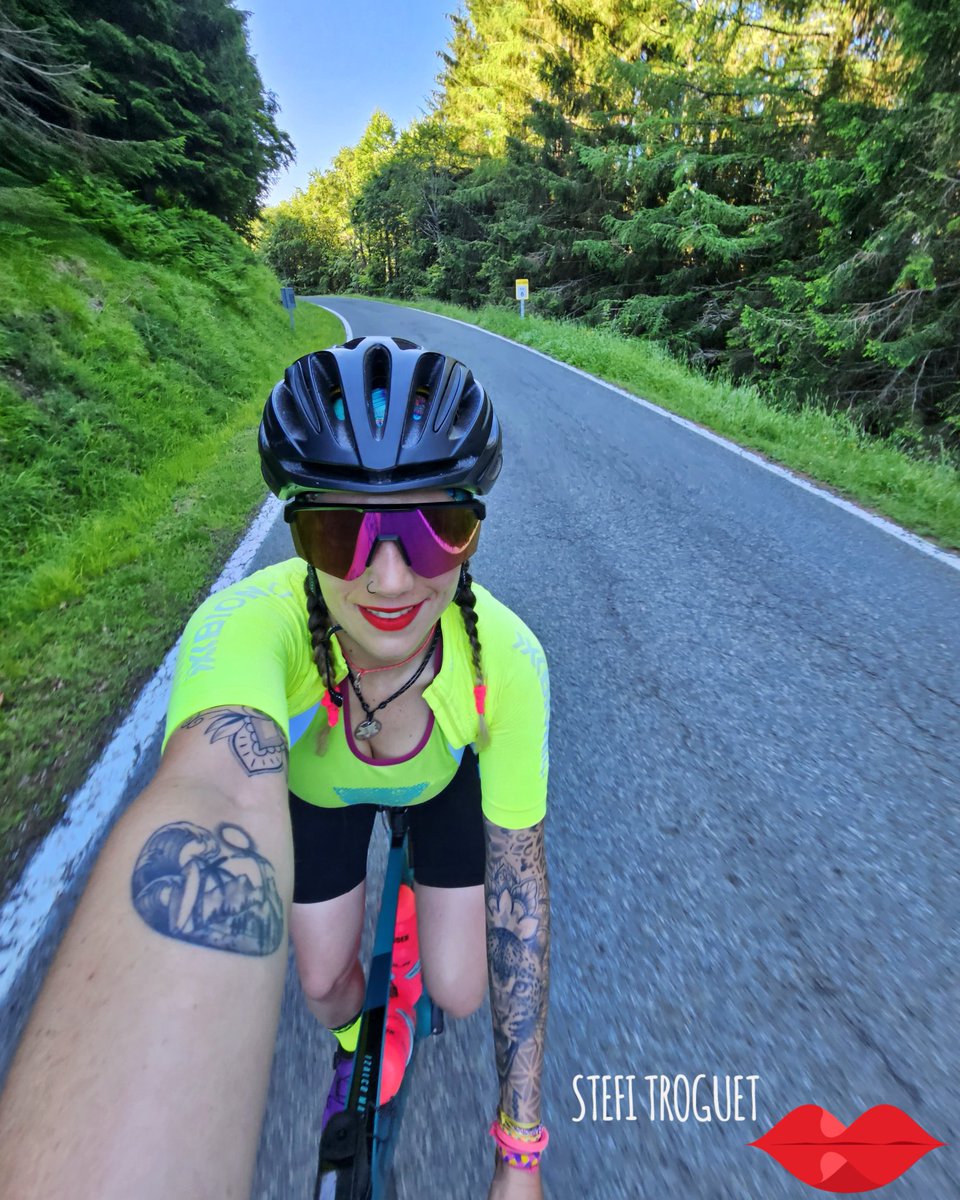 ETroguet's tweet photo. 💥 TRANSPYRENEES 💥!!
DAY 5: +2300m -2760m 88km 💣.
Isaba- Laza- Col de Larrau- Irati- Col de Bagargui- Col de Sourzay- Col d'Irau- Col d'Arthé- Saint Jean Pied de Port.
1/2 ⬇️
#Andorra #Pyrenees #EuskalHerria #Bagargui #Larrau #TRANSPYRENEES https://t.co/i7QvggtMzm