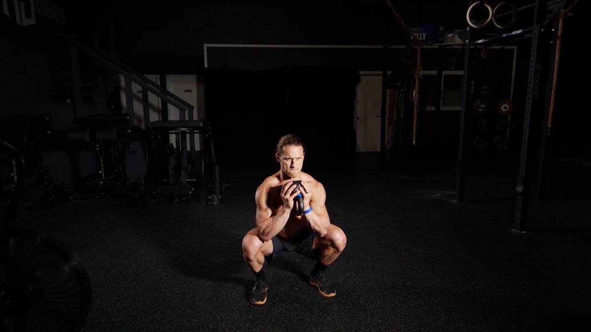 reisquarteu's tweet image. #Goblet #Squat Hold: youtu.be/nq3bm6dVnqw #Fitness #Crossfit