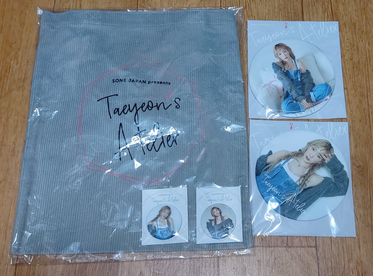 tsthysys8's tweet photo. #소녀시대미개봉 #태연미개봉 #taeyeon #snsd #sell #판매 #태연앨범 #소녀시대 #태연 #일괄판매 #GirlsGeneration #태연굿즈 #소녀시대굿즈 #少女時代 #태연포카 #젤리탱 #소녀시대홀리데이 #태연키노 #태연엘피찔러보기X  / 굿즈 사진별일괄판매 O 개별 X /앨범 개별판매 O/개봉앨범 있음 https://t.co/KSpXG1rhGg