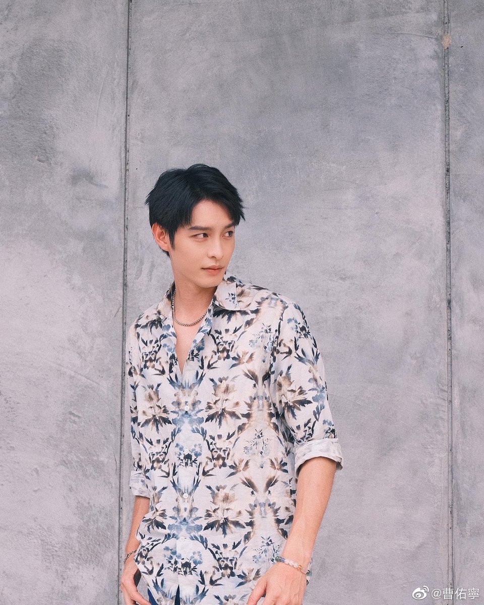 dramapotatoe's tweet photo. #CaoYouning shares new snaps https://t.co/piD3hXzI8L