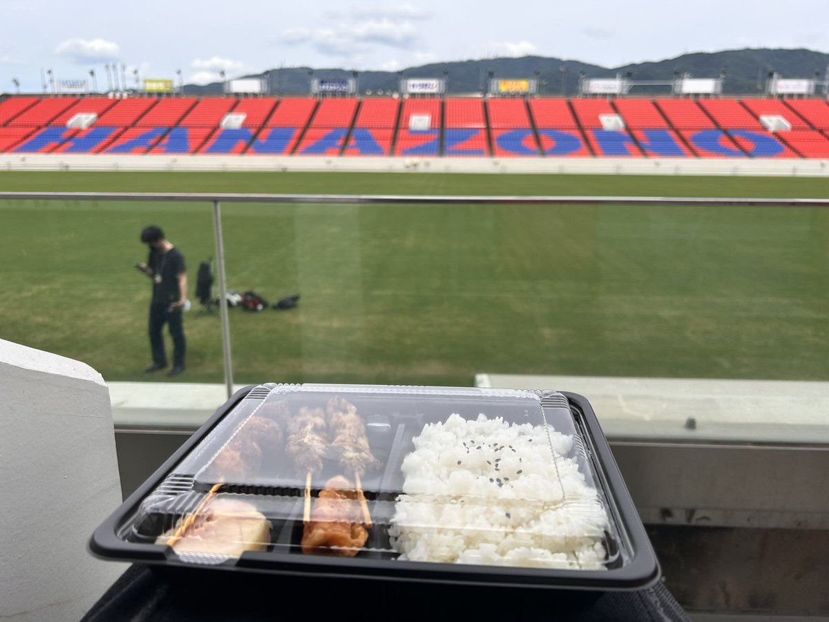 samemeg's tweet photo. TOP8始まるよ https://t.co/bZ2qtEGZBb