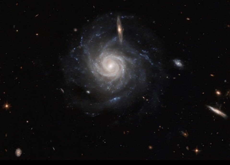 FOL_65's tweet image. Look at a distance of 260 million light years!
That&apos;s the distance to spiral galaxy UGC 678, which shines in this week&apos;s #HubbleFriday image.