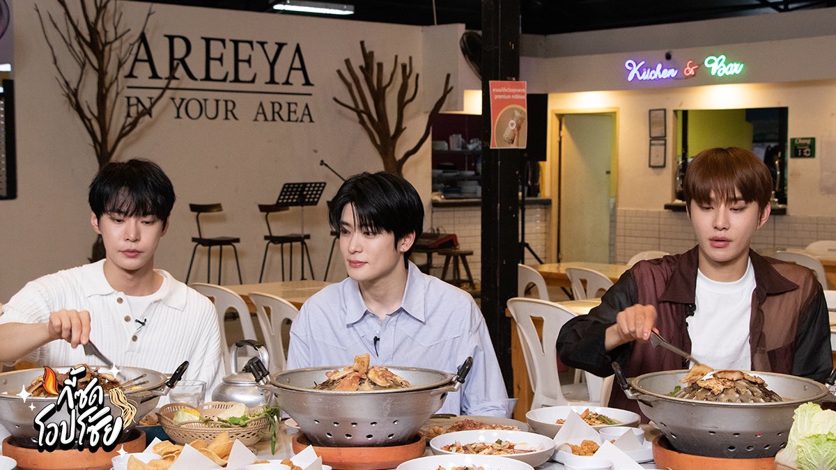 nyamdhh_'s tweet photo. อีสหมูทะแบบสามคนสามเตา ฉ่ำมากเกาหลี ใครทำได้555555555555555555555555555555555555555555 https://t.co/wxvuru1d4b