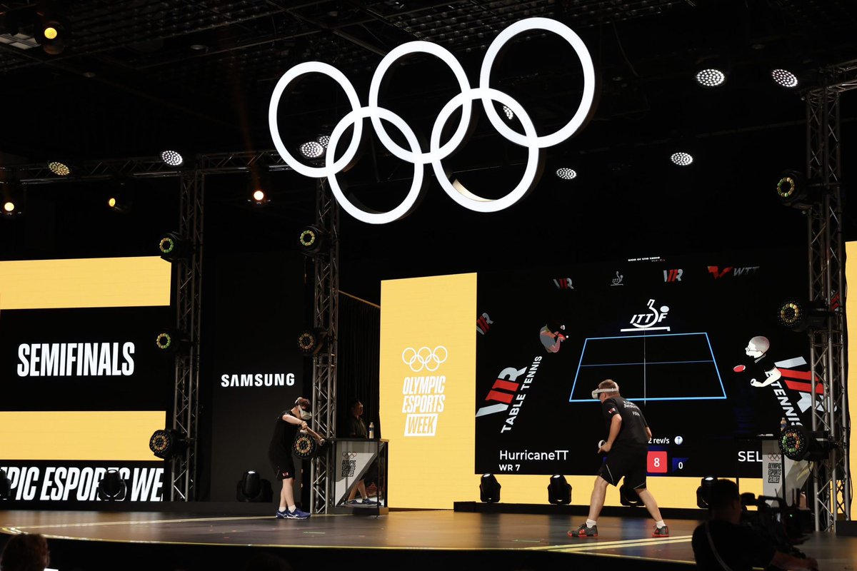 erb_gilles's tweet photo. Le #PingVR 🏓 fait le buzz à #Singapore à l’occasion de la #OlympicEsportsWeek.
Cette immersion dans le sport du futur a été très excitante pour tous les fans
👏🏻 A. Landreau 🇫🇷 qui remporte la 1ere édition 🏆
➡️ pour une fédération innovante🏓🇫🇷
@FranceOlympique @ffttofficiel https://t.co/MA4qpYiOLm