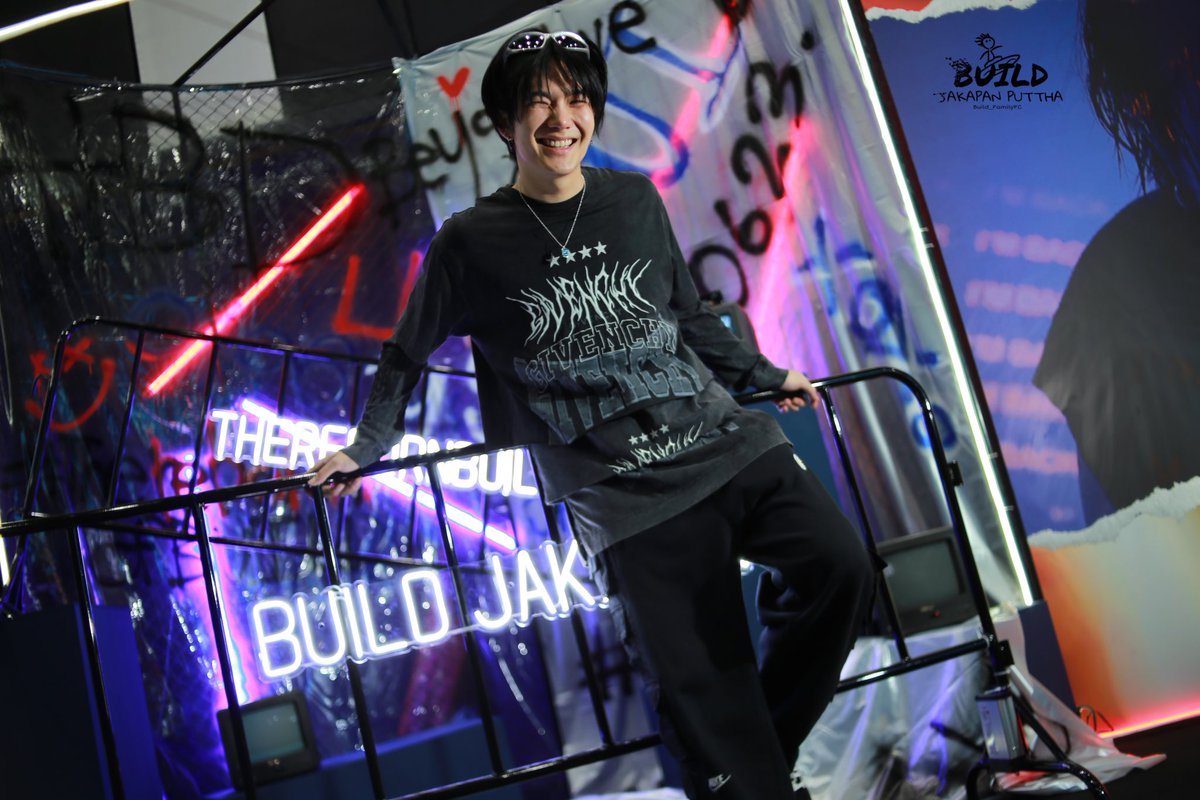 Build_FamilyFC tweet picture