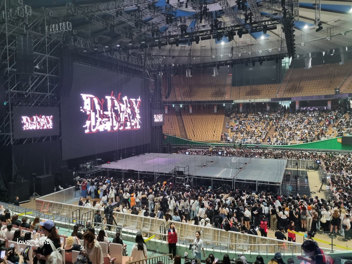 love95_mint's tweet photo. Soundcheck

#오늘의슈가 #SUGA #슈가 #AgustD #BTS #방탄소년단 #D_DAY #D_DAY_TOUR_SEOUL #SUGA_AgustD_TOUR  #D_DAY_TOUR_SEOUL2회차공연 https://t.co/6QEPUxFs76
