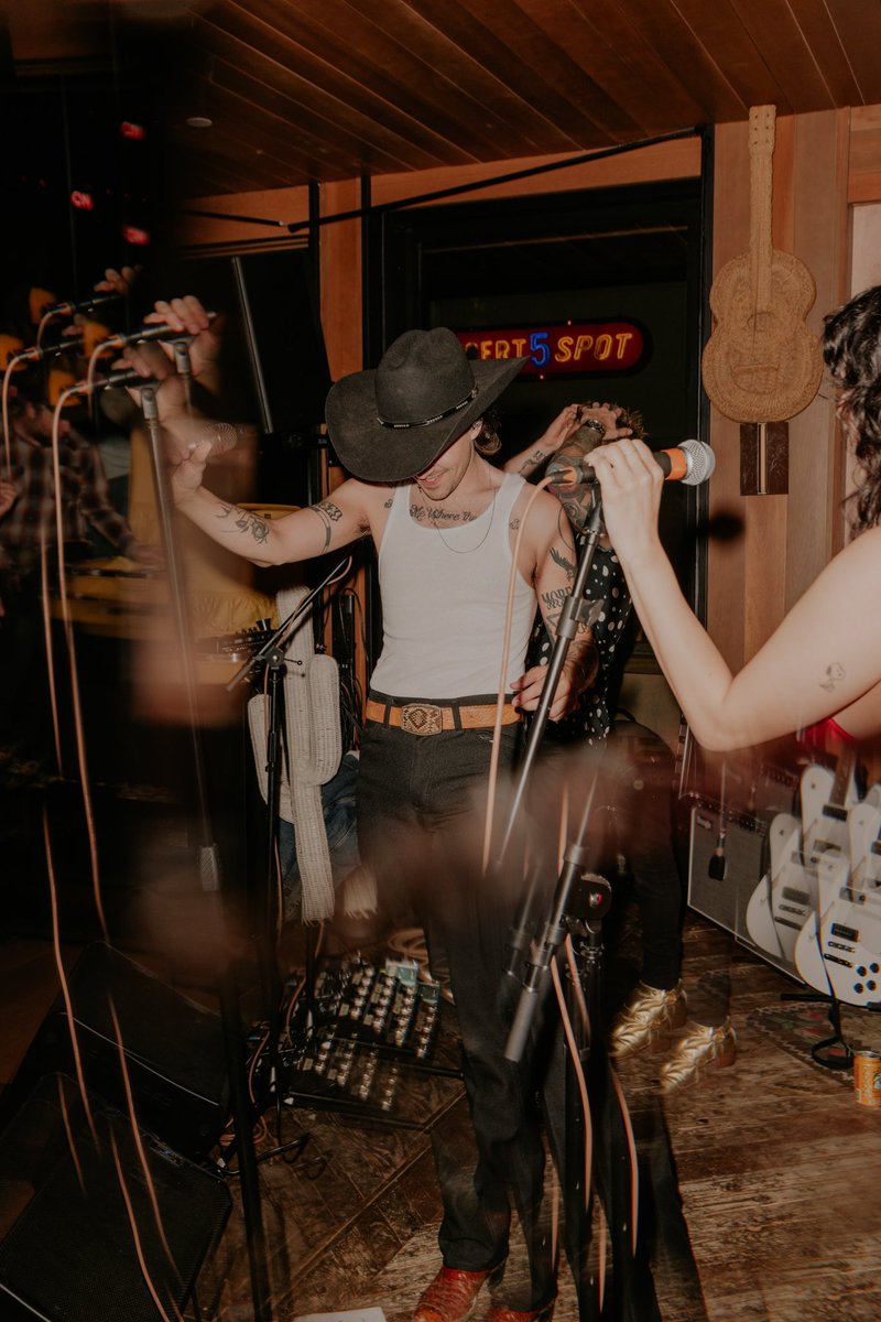 not your daddy’s country ☠︎

vineland.os.fan

📸: <a href="/DustinGenereux/">Dustin Genereux</a>