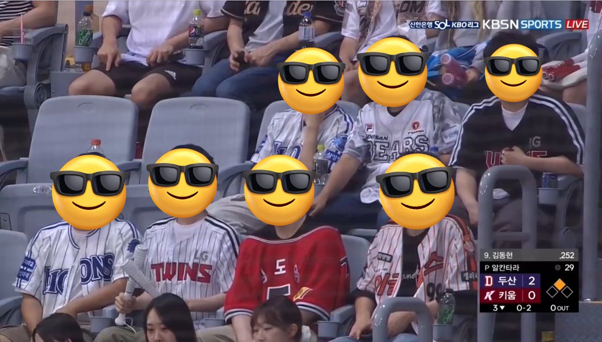 gocheokgaja_'s tweet photo. 삼성~ 있습니다
엘지~ 있습니다
두산~ 있습니다
기아~ 있습니다
한화~ 있습니다
여기는 고척스카이돔~ https://t.co/C9BNVluRxS