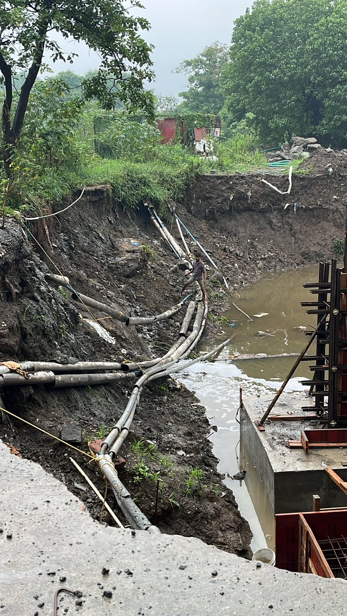 sushant1217's tweet photo. Look how work is going on 
Electricity is effected from 24-Jun-23 23:00 onwards 
No support from torrent power till time
220+ families affected 

#Temghar #Bhiwandi #Nosupport https://t.co/qu9BK7deXs
