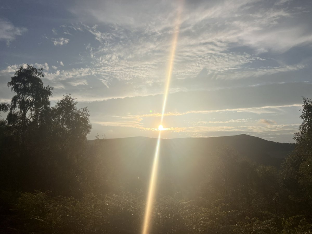 @warnetony Good morning @warnetony & the #earlyrisersclub An interesting blog Tony, that reflects many conversations in healthcare disciplines. Opportunities to enhance human connection if we can work with it! 
Enjoy your Sunday and your cold beer! The sun appearing on this morning’s walk!