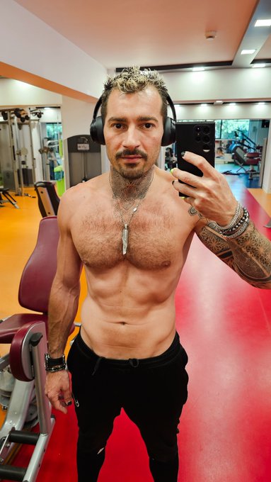 Every day is the right day😉🍌 https://t.co/NCEl6XPkJ9<a href="/tag/enjoyingeverydaylife"class="tags"><span>#enjoyingeverydaylife</span></a>