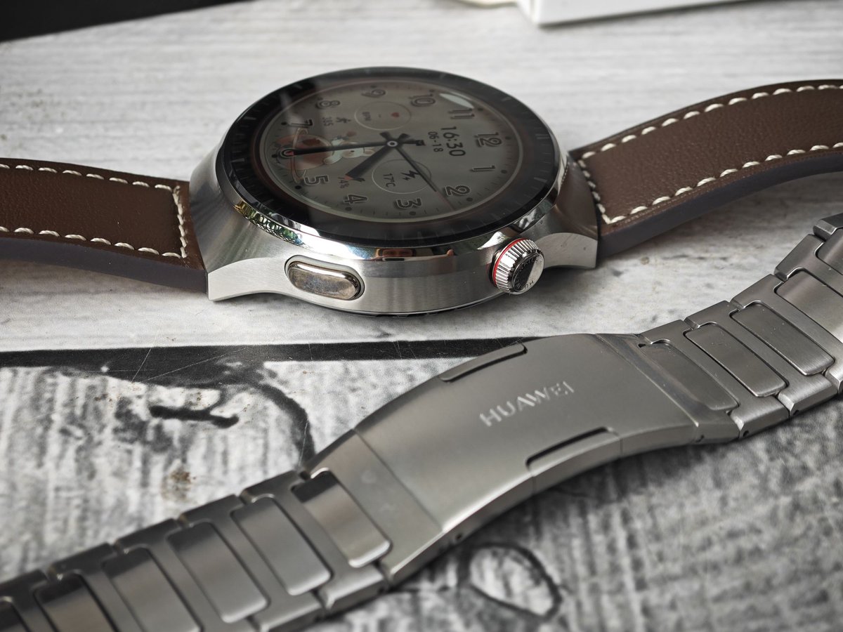 TECHNOSenior1's tweet image. Huawei #WATCH4Pro to bardzo ciekawy smartwatch. Znajdziemy w nim kilka świetnych udogodnień (Minuta dla Zdrowia, Radio, Badanie oddechu. Zegarek zamiast smartfonu? Teraz to możliwe – ma również eSIM
@PolskaHuawei 
@Huawei_Europe 
@Huawei 
#własnytest
wp.me/par2as-13Rk