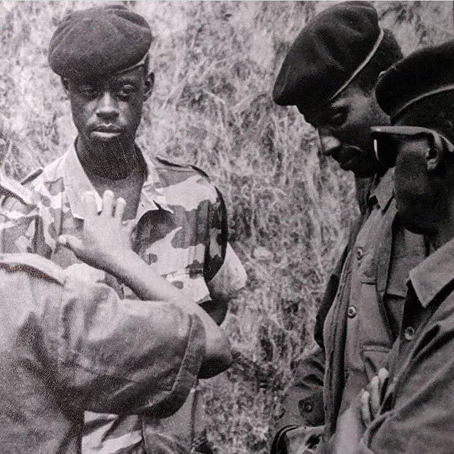 Hari mu 1990 Umunsi Abana 2 b’imyaka 13 na 14 bayoboye abasirikare ba Ex Far mu Ntare banze kugambanira Inkotanyi (Amateka na Dr.Dash)

Thread (please retweet amateka agere kure)