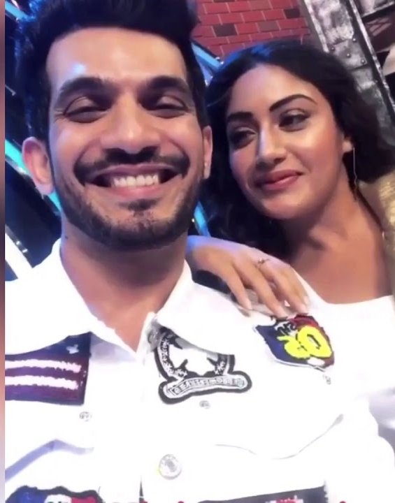 Tanu294's tweet photo. Missing these goof balls๐๐ฅบ manifesting to see them again onscreen with their sizzling chemistry ๐ฅโค๏ธ#SurJun #SurbhiChandna
#ArjunBijlani https://t.co/jJxp8fIYUP