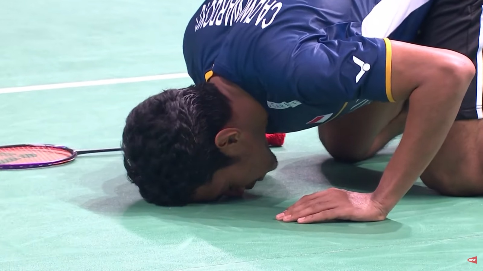 Juara Taipei Open 2023, Chico Aura Langsung Rayakan Prestasi dengan Sujud Syukur
            - galeri foto