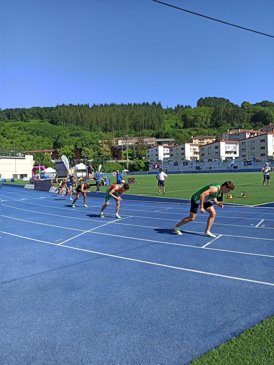 En LogroñoCampeonato 🇪🇦España de Federaciones sub18 
gran 2° puesto Ryan Barcala 1.52.85 en carrera lenta,400m extra Rubén Martín 49.97 mmp,Cyl 4° por equipos <a href="/puenteromanillo/">clubpuenteromanillos</a>
🚗➡️En el meeting de Ordizia en 800m Guzmán Caballero 1.51.85mmp
1500m Juan Lucas 3.58.73
🚗 Av-Lo-Or-Av