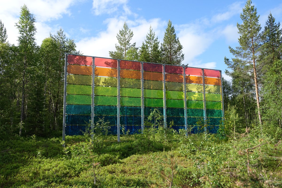 Permanent art installation at the West entrance to Skuleskogens National Park, Sweden

#hikingadventures #hiking #outdoors #nature #naturephotography #skuleskogensnationalpark #sweden #högakusten #art #outdoorart #rainbow