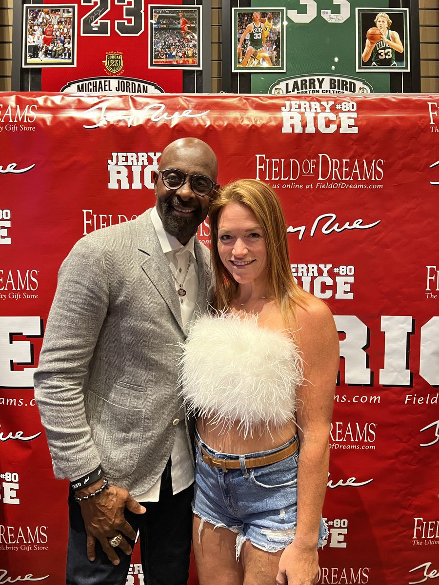 Ran into a friend today! Hey <a href="/JerryRice/">Jerry Rice</a>
