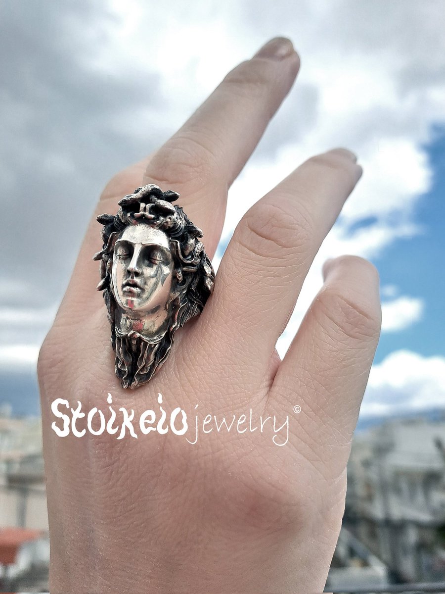 StoixeioJewelry's tweet image. Snake Ring, Perseus Medusa Ring
#snakering #medusarimg #protectionring #ringformen #ringforwomen #heavyring #realjewelry #finejewelry #goddessring #NewPost
#jewelryaddict #Ring  #JewelryObsession #EtsyHandmade #EtsyStarSeller #etsysocial
etsy.com/listing/150751…