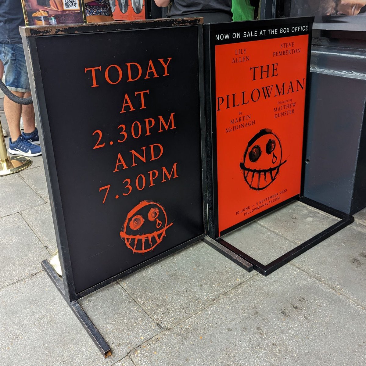 And so to our finale of our #WeekendsInTheWestEnd which took to a Filipino restaurant before we particularly enjoyed Steve Pemberton's performance in darkly comic tale The Pillowman. We look forward to more culinary and cultural combinations for the Autumn calendar.