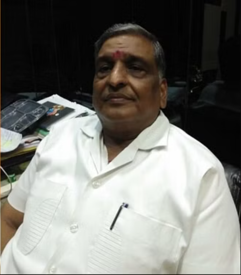 news24tvchannel's tweet image. मध्य प्रदेश: शिवपुरी से भाजपा जिला उपाध्यक्ष राकेश गुप्ता ने छोड़ी  पार्टी

सिंधिया समर्थक बताए जाते हैं राकेश, 26 जून को कांग्रेस में शामिल होने का फैसला लिया  

#RakeshGupta #JyotiradityaScindia #MadhyaPradesh