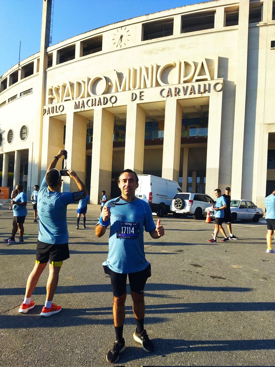 acbtj's tweet image. Largada as 6 e meia da manhã, 15km completados em 1h17m cravados...🏃🏻💪✌️🥇🫀👣 #corridadasestações #sp2023 #inverno  #daycovalrun