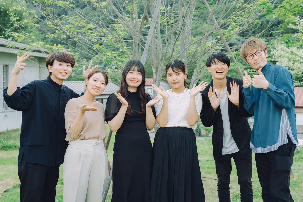 ryontaEx's tweet photo. #OZEFes 終演🌿
とってものんびりした空間に気持ち良すぎる気候。
芝生でくつろぎながらみんなでアカペラを聴くのは至高の時間でした、、😭
そして急遽 #プラユニセッション をやることになって、高崎経済大学GleeClubのみんなとLaughterを歌ったよ!笑
みんな本当にありがとうね!!🥺 https://t.co/BNBsdKqn6X