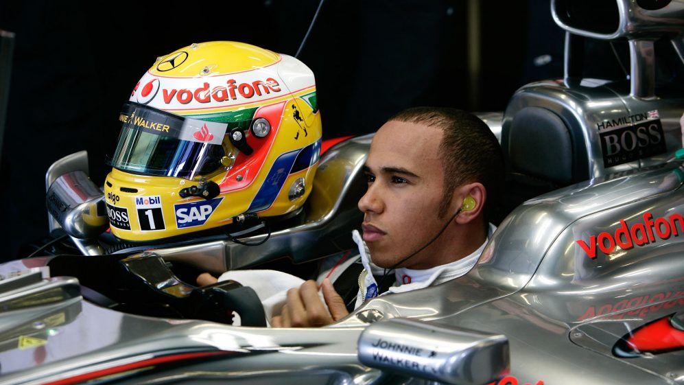 amendiluze's tweet photo. El Hamilton de 2007 a 2010 es de los mejores frenadores que ha habido en la historia de la F1. En sus 4 años previos a la introducción del DRS realizó adelantamientos por pura habilidad en frenada que rara vez vemos en la actual F1.

Aquí un recopilatorio: https://t.co/rkbIydu9nw