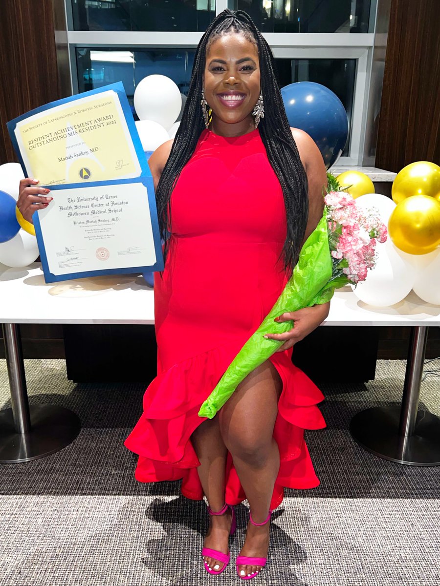 pagingdrsank's tweet photo. OBGYN Residency ✅
Outstanding Robotic &amp; Laparoscopic Surgeon Award ✅ 
DEI Chief Resident ✅
Next stop — Minimally Invasive Gynecologic Surgery Fellowship… https://t.co/igABRopRll