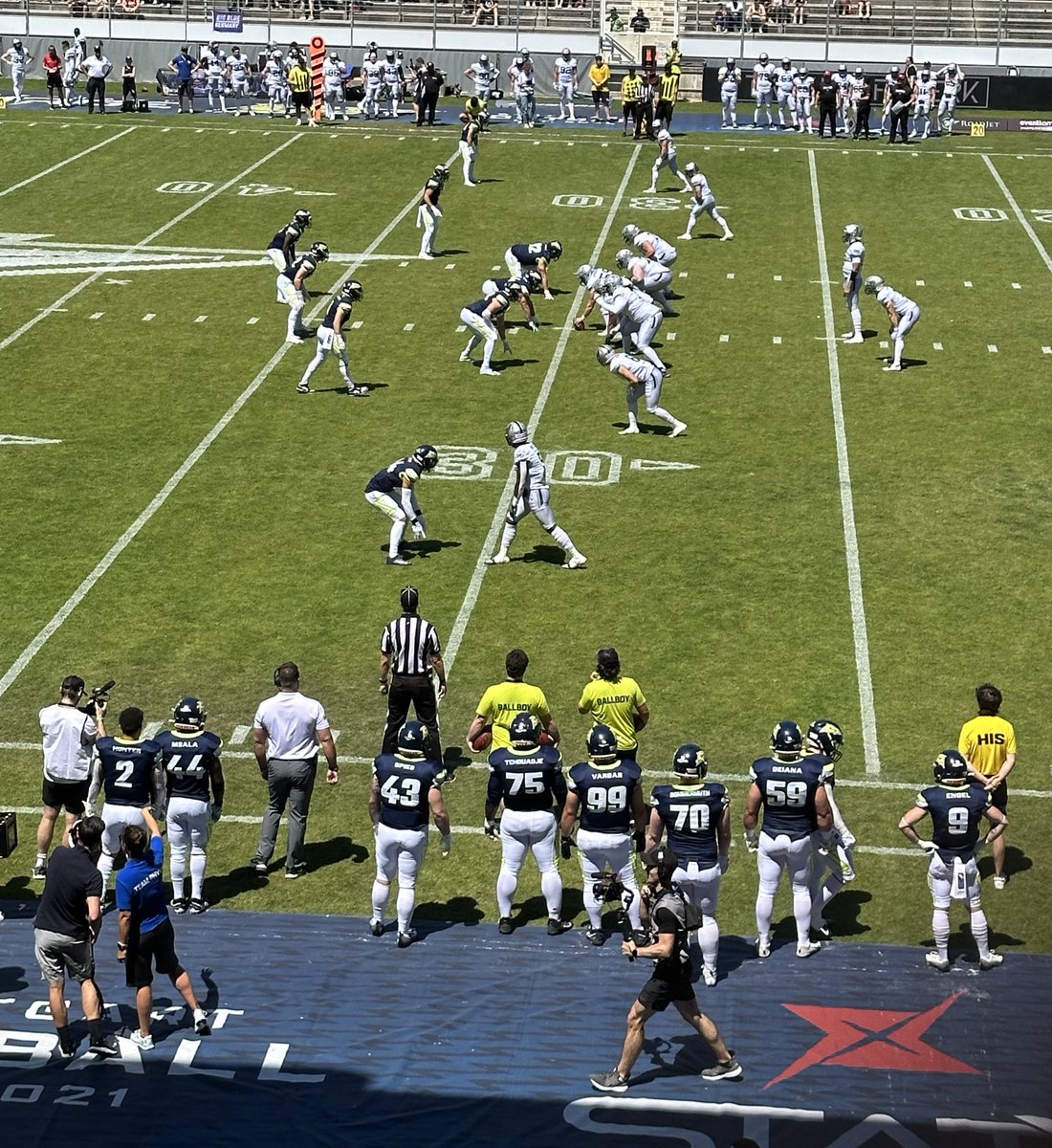 Mega Stimmung und toller Football beim #ranELF Spitzenspiel auf der Waldau: Raiders Tirol @StuttgartSurge 
#feelthesurge