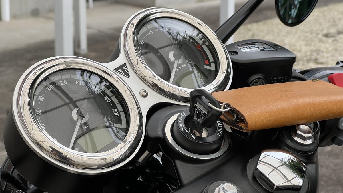 エリック 🇬🇧BONNEVILLE T120 tweet media