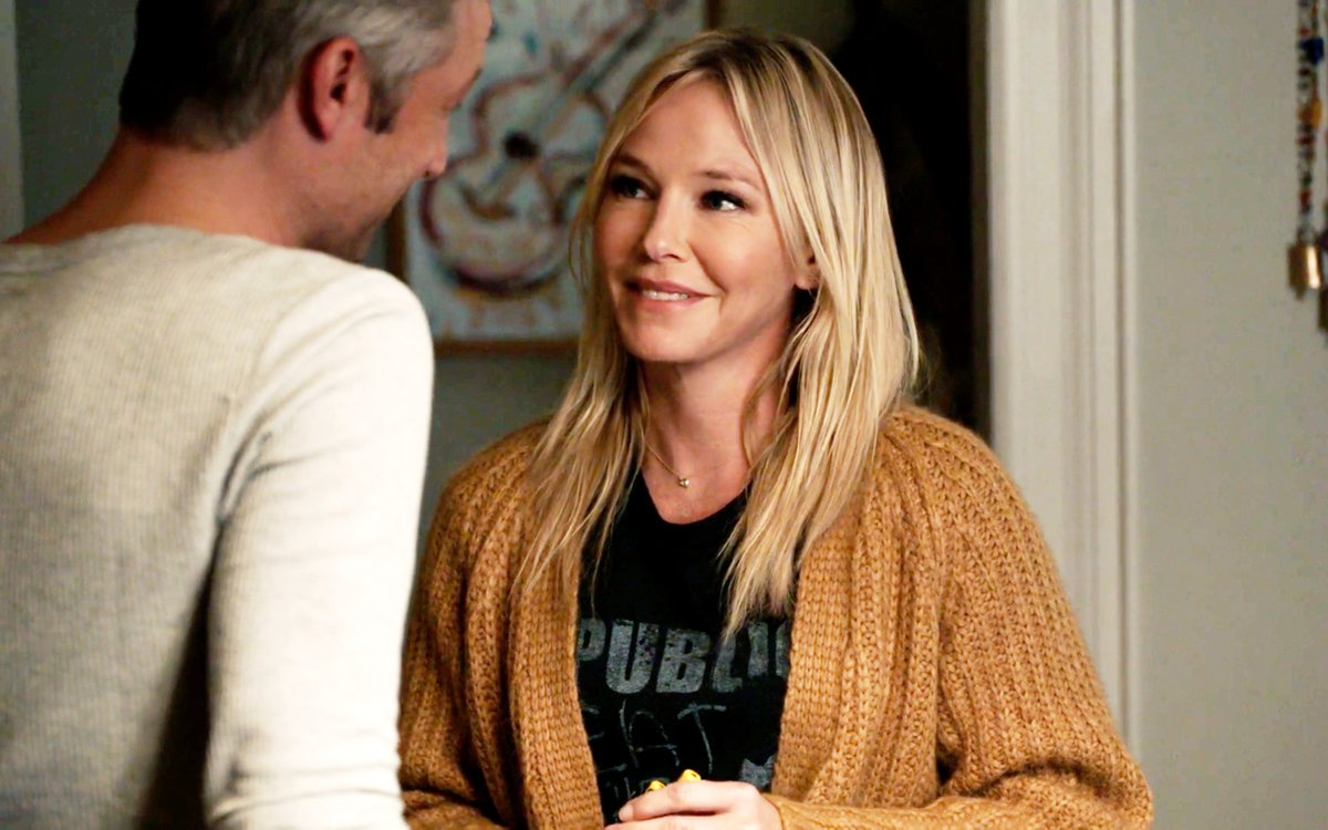 Rollins wearing Carisi's shirt 🥵
#SVU #Rollisi